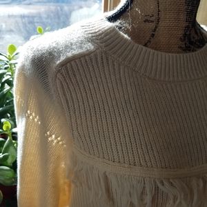 Beautiful NWT Fringed light knit sweater